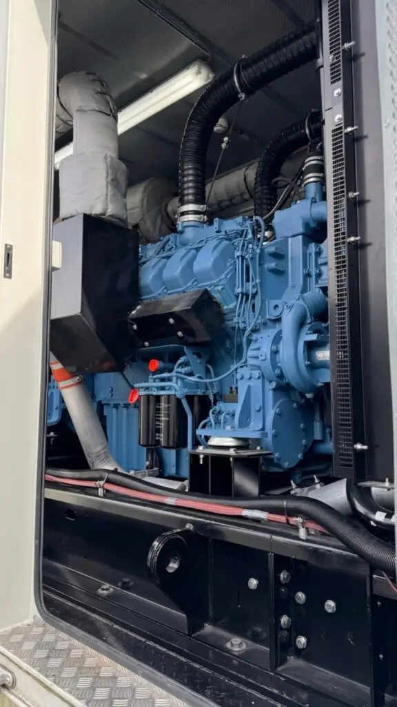 Diesel-Notstromgenerator im Datacenter Thurgau